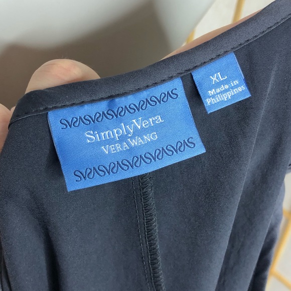 Simply Vera Vera Wang Pleated Sleeveless Blouse - Picture 3 of 4